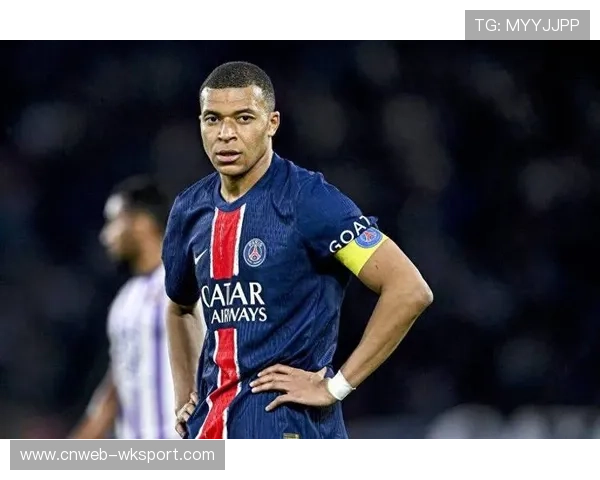 巴黎圣日耳曼姆巴佩速度优势，斯特拉斯堡密集防守应对